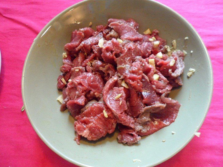 Step 1 Preparation of Ingredients for Seaweed Soup with Beef