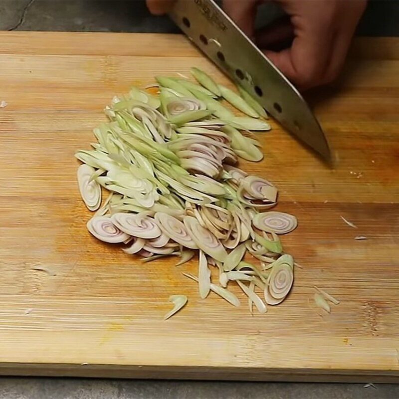 Step 1 Prepare the ingredients for Coconut Water Chicken Hotpot