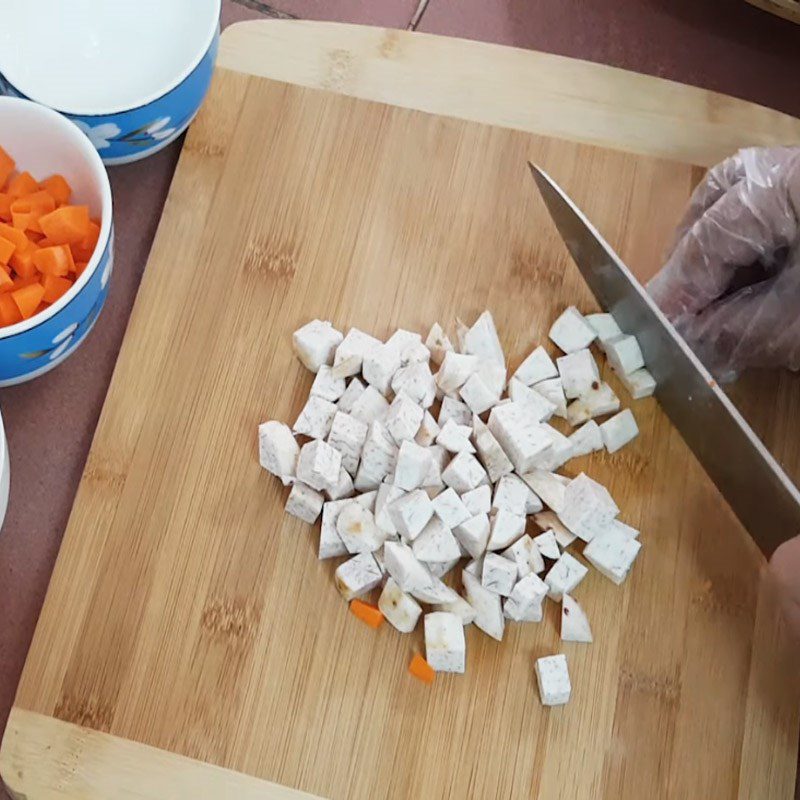 Step 1 Prepare the ingredients for vegetarian chicken salad porridge