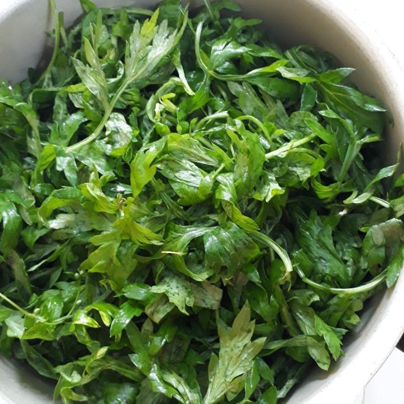 Step 1 Prepare the ingredients for Chicken Stewed with Mugwort