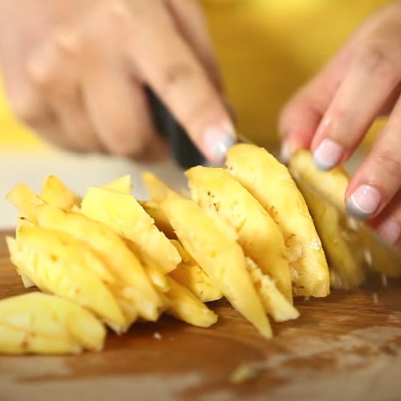 Step 1 Prepare the ingredients for Mango Smoothie