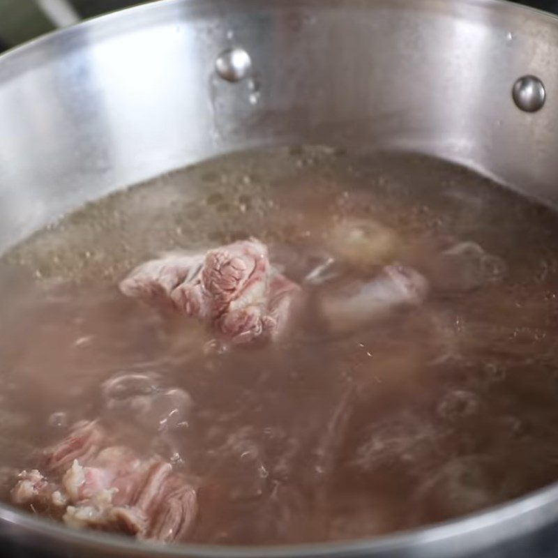 Step 1 Prepare the ingredients for Korean beef tail soup