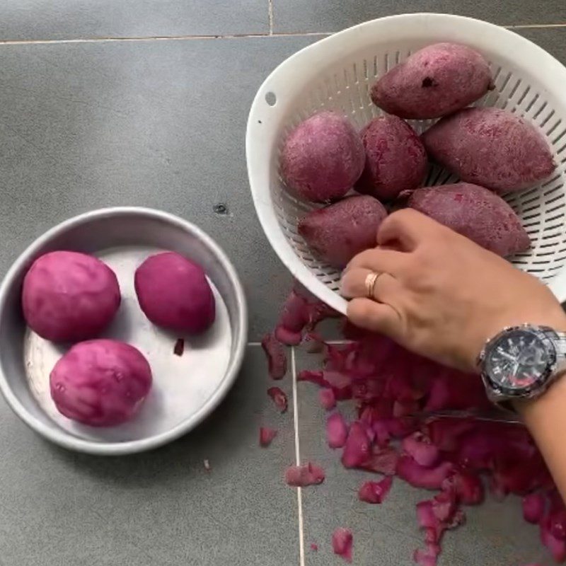 Step 1 Prepare the ingredients Hue purple sweet potato dessert