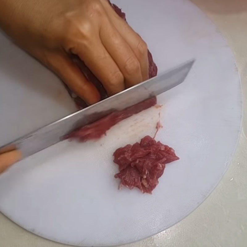 Step 1 Prepare the ingredients for Beef Betel Leaf Soup