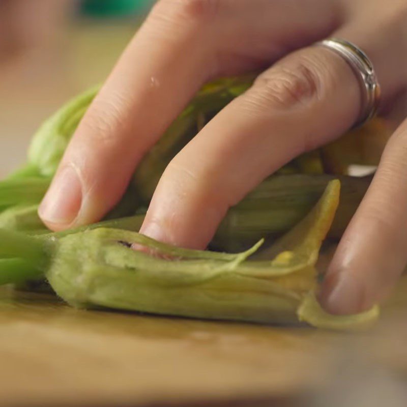 Step 1 Prepare ingredients for Squash Flower Soup with Shrimp and Enoki Mushrooms