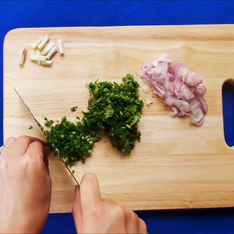 Step 1 Prepare the ingredients for Pork Rib Porridge