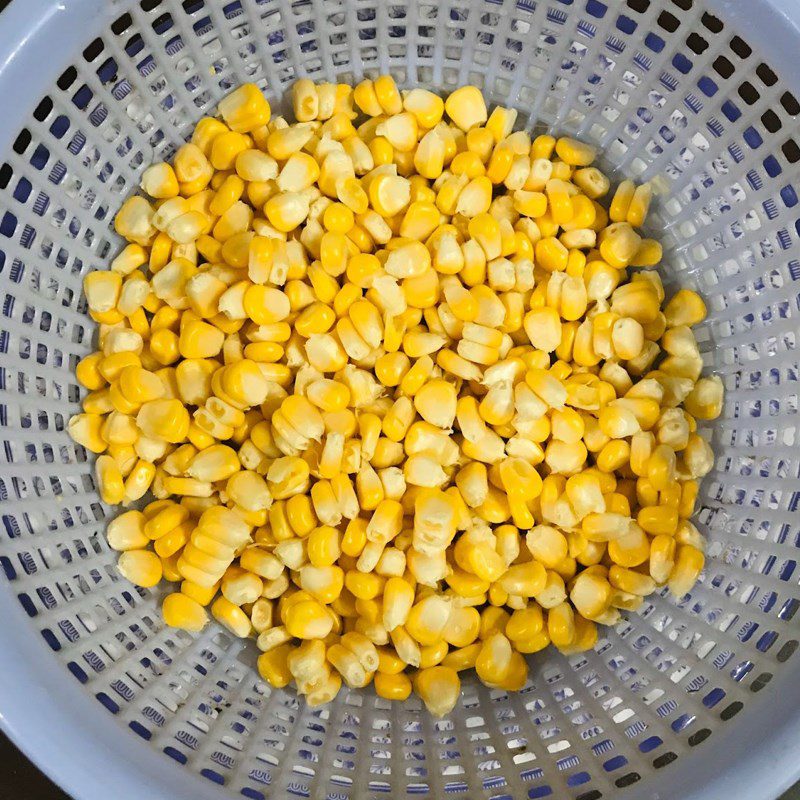 Step 1 Prepare the ingredients for Corn stir-fried with eggs