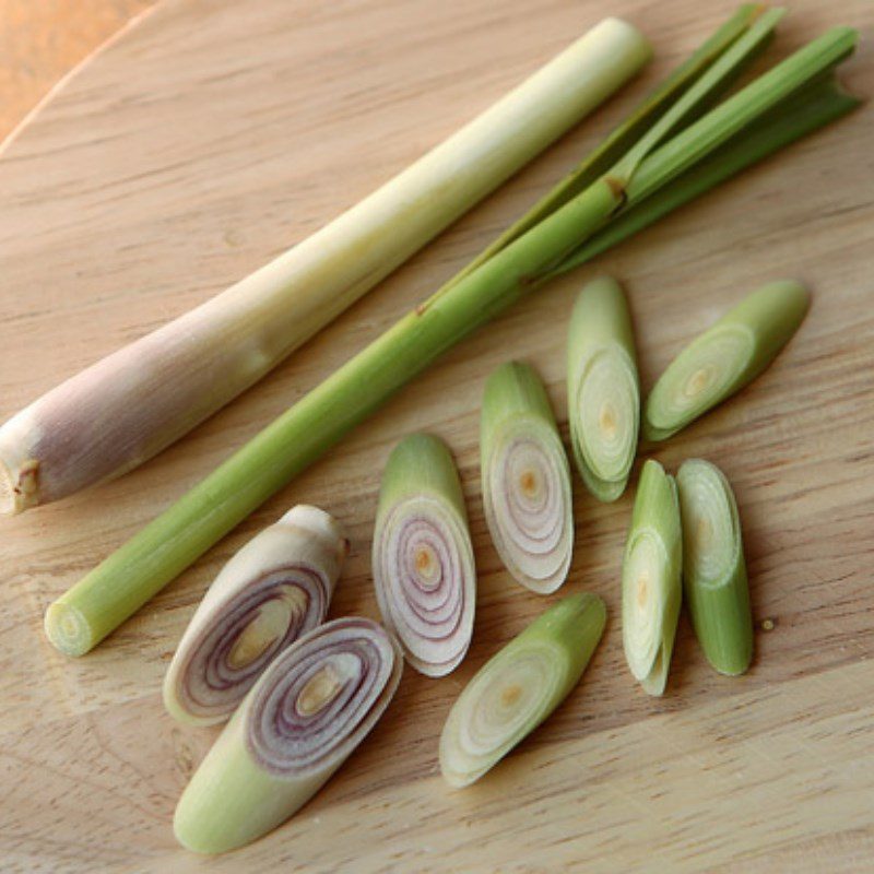 Step 1 Prepare the ingredients for Steamed Razor Clams (recipe shared by users)