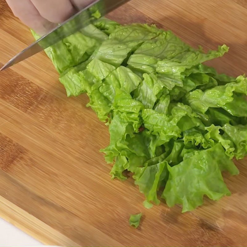 Step 1 Prepare the ingredients for Fried Tofu Salad