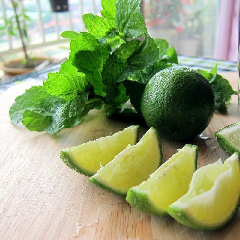 Step 1 Prepare the ingredients for Passion Fruit Mojito