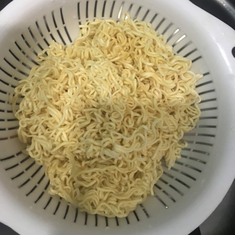 Step 1 Prepare the ingredients for Stir-fried Noodles with Vegetables