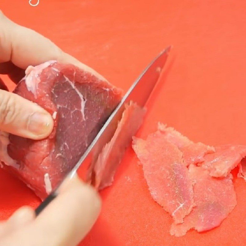 Step 1 Prepare the ingredients for Dandelion Salad with Beef