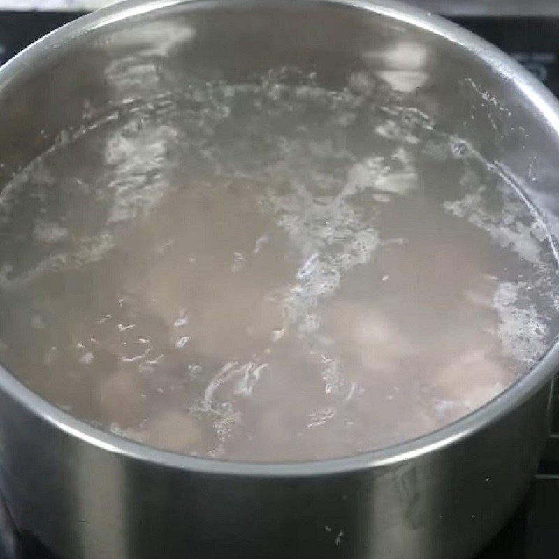 Step 2 Prepare ingredients for Braised Pork Ribs with Quail Eggs