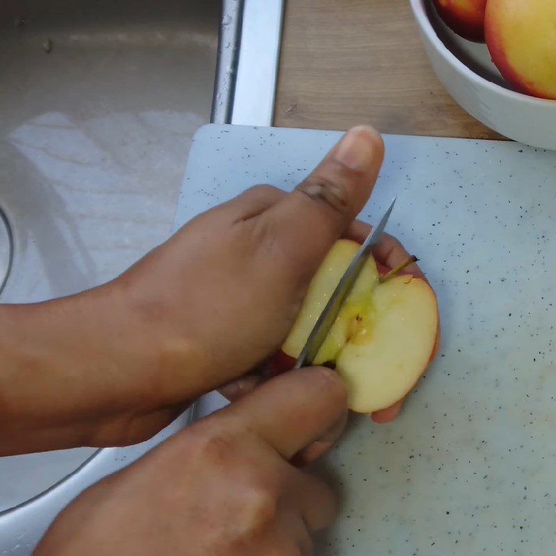 Step 1 Prepare the ingredients for Cranberry Apple Juice