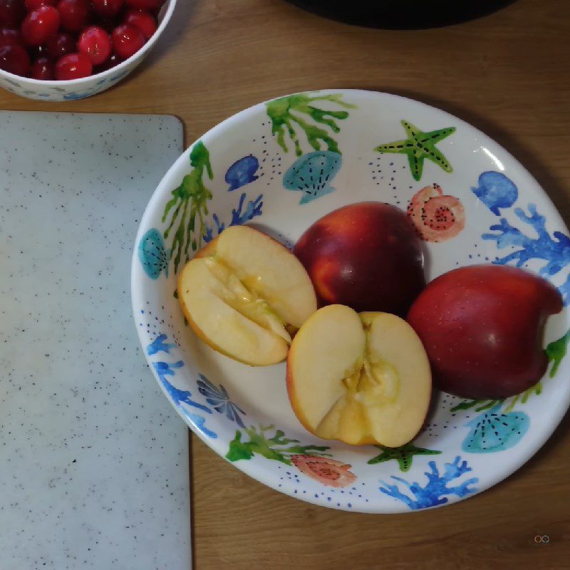 Step 1 Prepare the ingredients for Cranberry Apple Juice