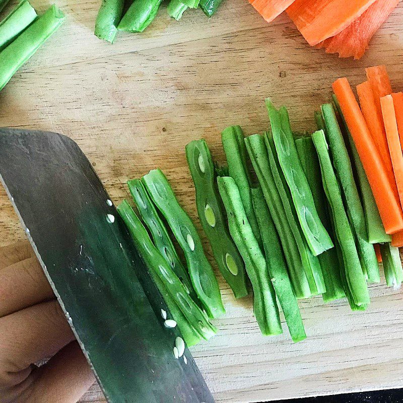 Step 1 Prepare the ingredients for Grilled Meat Wrapped with Vegetables