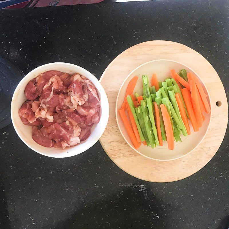 Step 1 Prepare the ingredients for Grilled Meat Wrapped with Vegetables