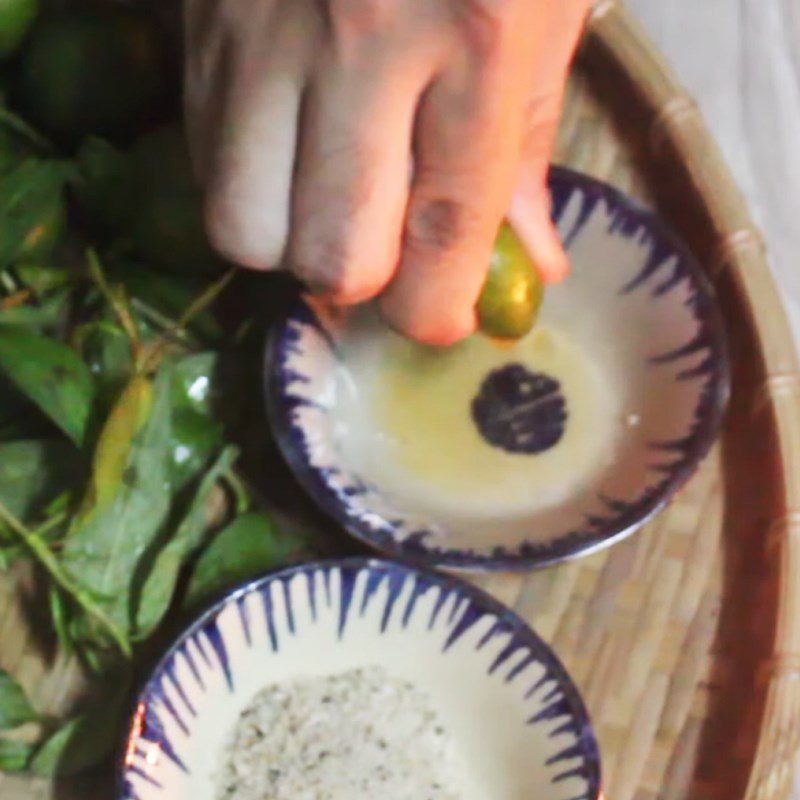 Step 1 Prepare the ingredients for Salt and Pepper with Kumquat