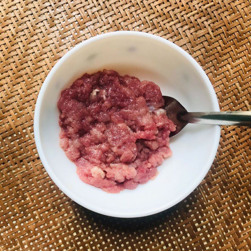 Step 1 Prepare the ingredients for Stir-fried Noodles with Minced Meat