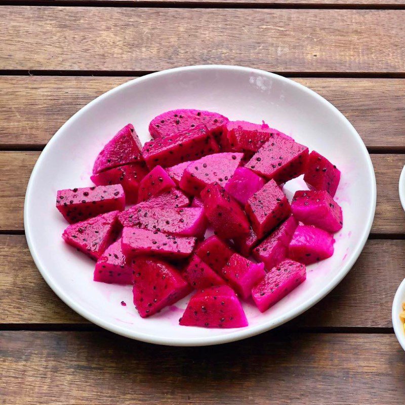 Step 1 Prepare ingredients for Red Dragon Fruit Smoothie