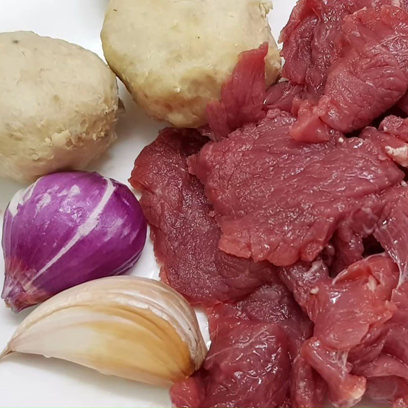 Step 1 Prepare ingredients for Stir-fried Beef Balls with Chives