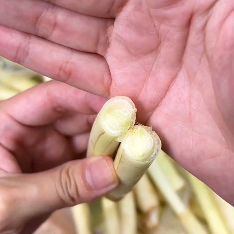 Step 1 Prepare the ingredients for Mixed Crab with Bamboo Shoots