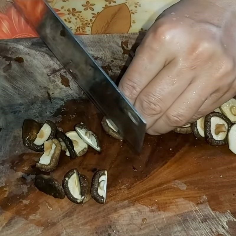 Step 1 Prepare the Ingredients for Boiled Beef with Mushroom and Mustard Greens