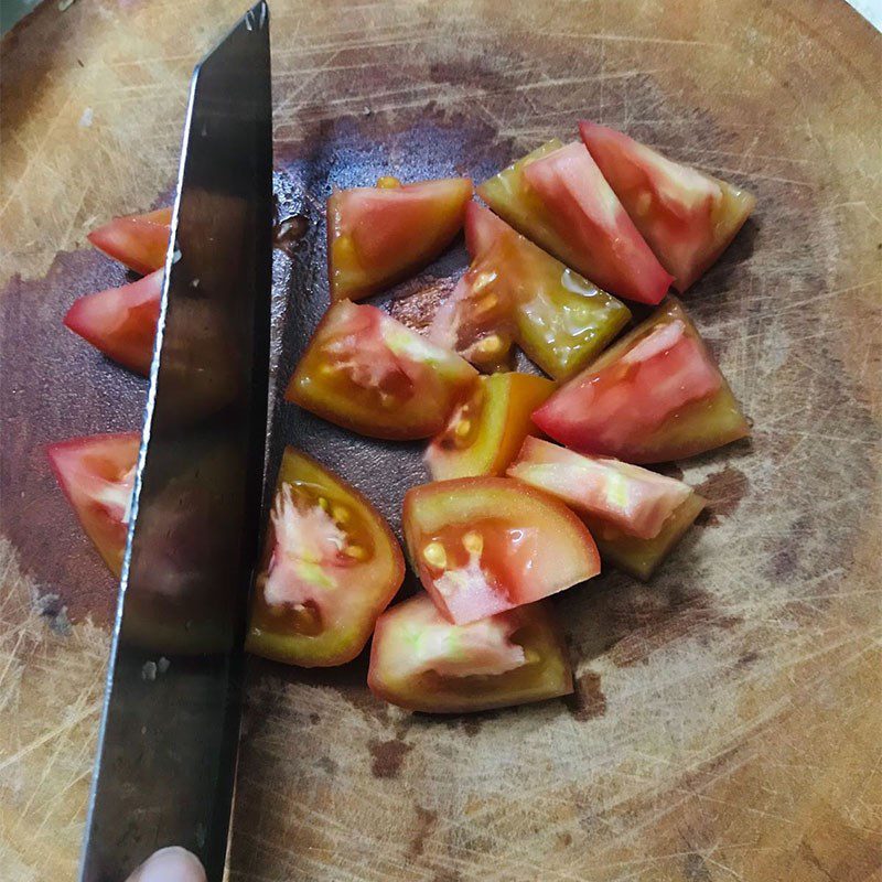 Step 1 Prepare the ingredients for stir-fried cabbage with tomatoes