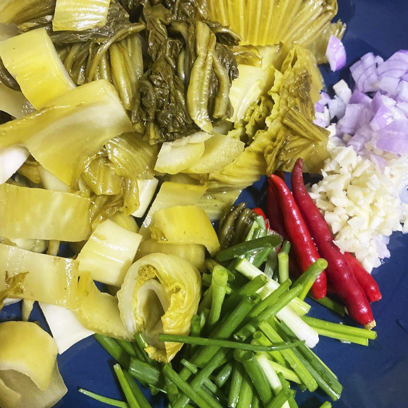 Step 1 Prepare ingredients for Stir-fried ribs with sour vegetables