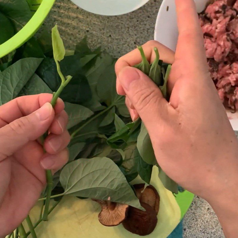 Step 1 Prepare the ingredients for Grilled Pork with Betel Leaves