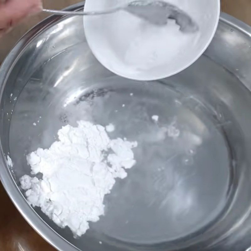 Step 1 Prepare the ingredients for Fried Potatoes with Wheat Flour and Tapioca Starch