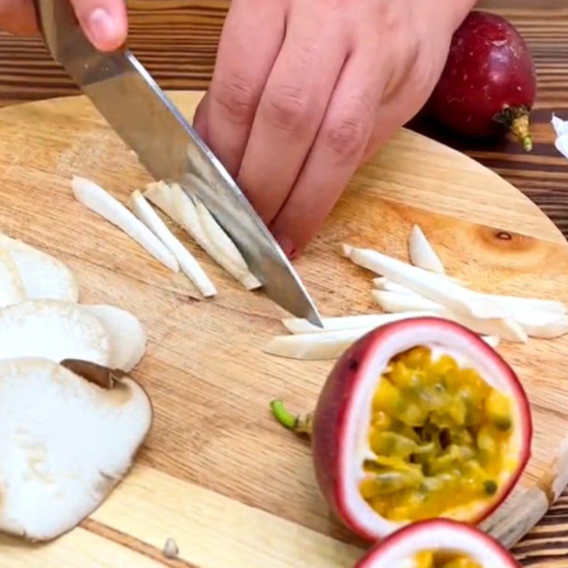 Step 1 Prepare the ingredients for Passion fruit mushroom salad