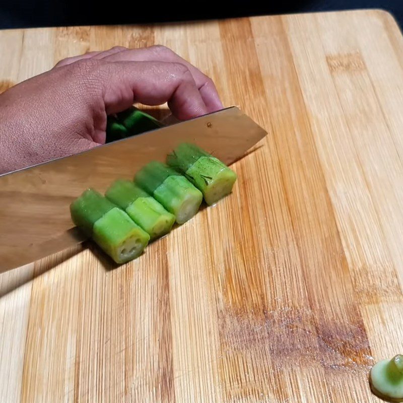 Step 1 Prepare the Ingredients for Okra with Soy Sauce