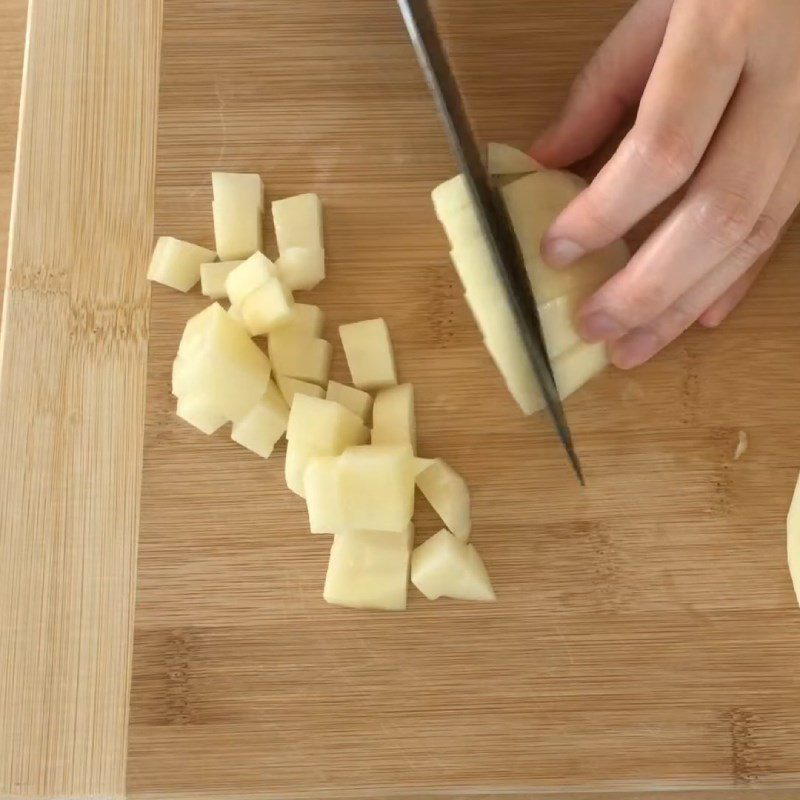 Step 1 Prepare the ingredients for Potato Bacon Soup