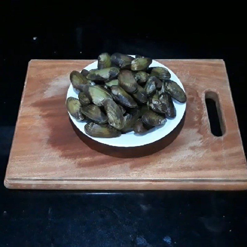 Step 1 Prepare the ingredients for Stir-fried Chem Chep with Water Spinach