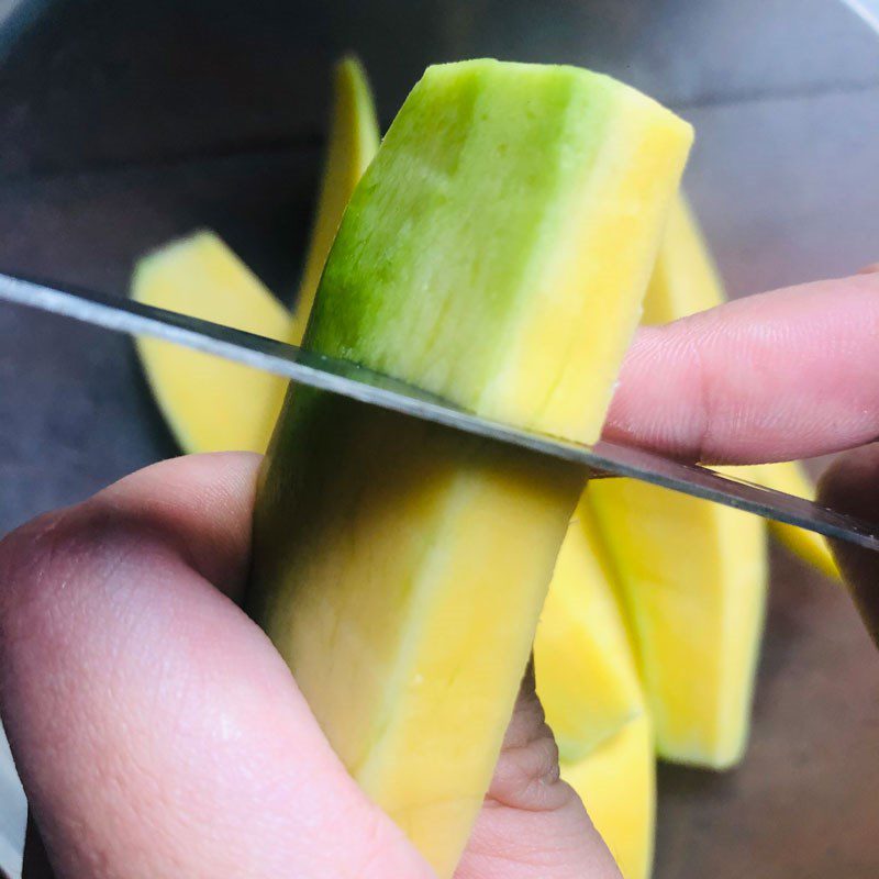 Step 1 Prepare the Ingredients for Mango Shake