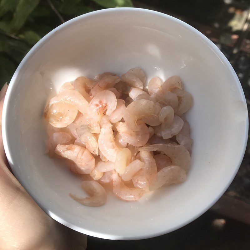 Step 1 Prepare the ingredients for Water Spinach Soup with Fresh Shrimp