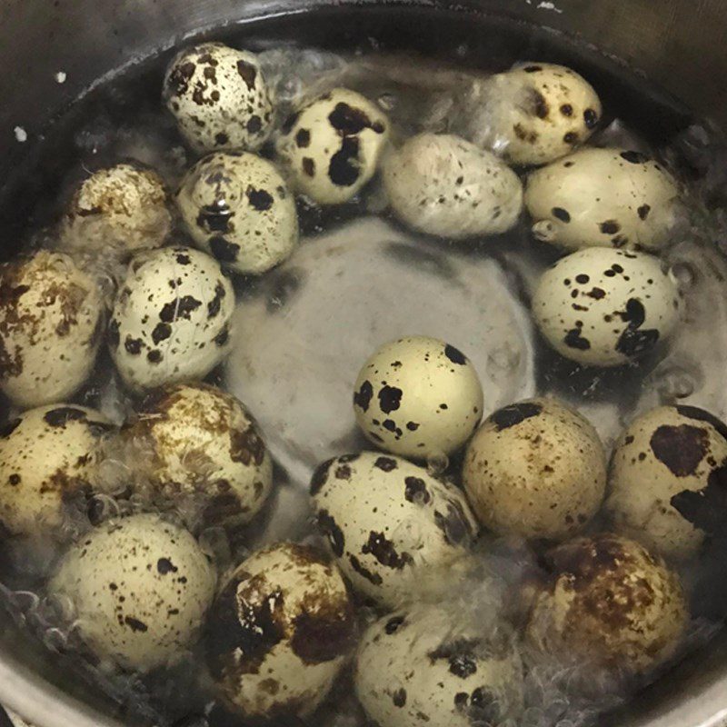 Step 1 Prepare the ingredients for Braised Pork with Quail Eggs