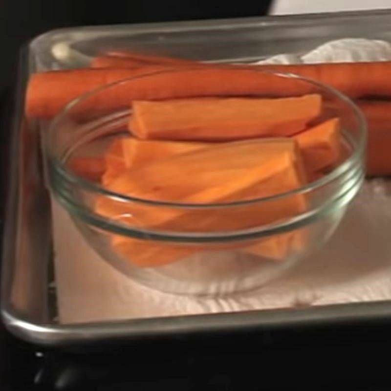 Step 1 Prepare the ingredients for Sweet Potato Carrot Juice