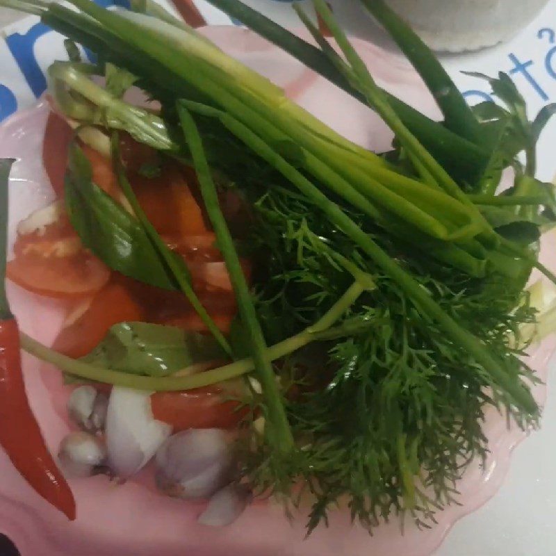 Step 1 Preparing the ingredients for Snakehead fish with tomatoes