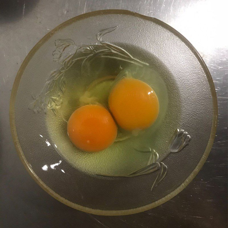 Step 1 Preparing ingredients for Carrot Omelet