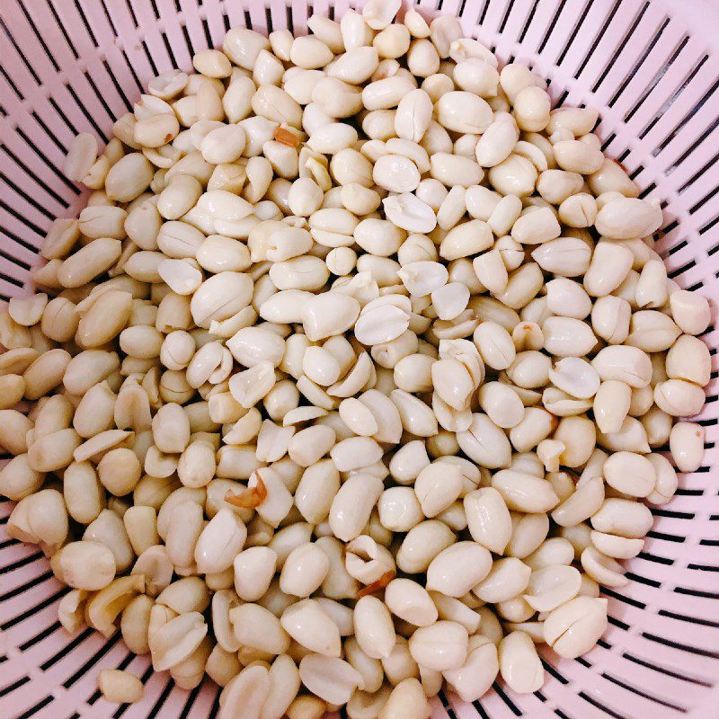 Step 1 Prepare the Ingredients for Stewed Chicken Feet with Peanuts and Cucumbers