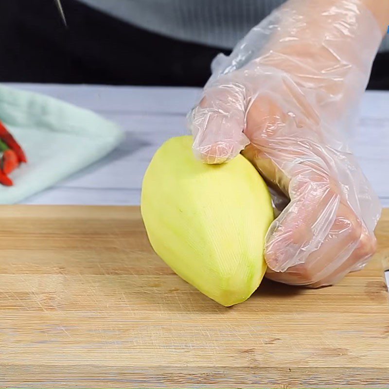 Step 1 Prepare the ingredients for Fruit shake with dried beef