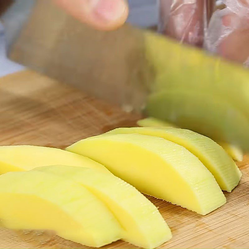 Step 1 Prepare the ingredients for Fruit shake with dried beef