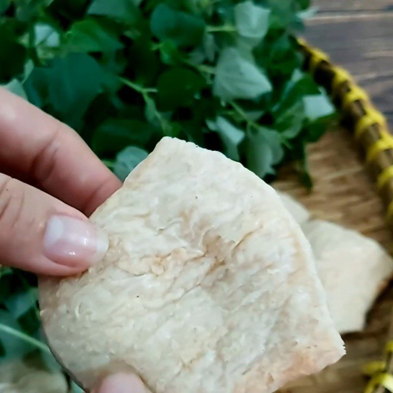 Step 1 Prepare the ingredients for Vegetarian Water Spinach Salad