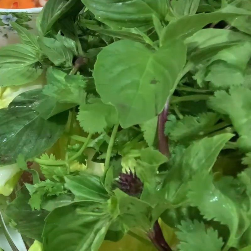 Step 1 Prepare the ingredients for Bun cha with la lot