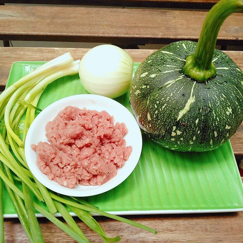 Step 1 Prepare the ingredients for steamed pumpkin stuffed with ground beef