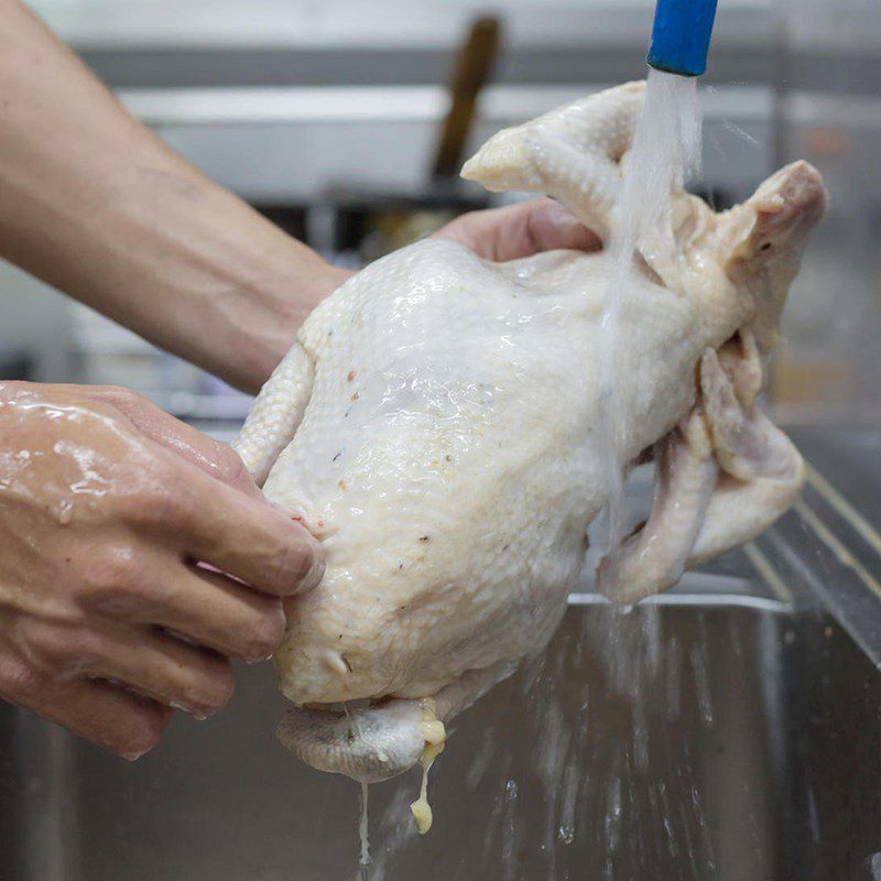 Step 1 Prepare the ingredients Whole Chicken Wrapped in Sticky Rice