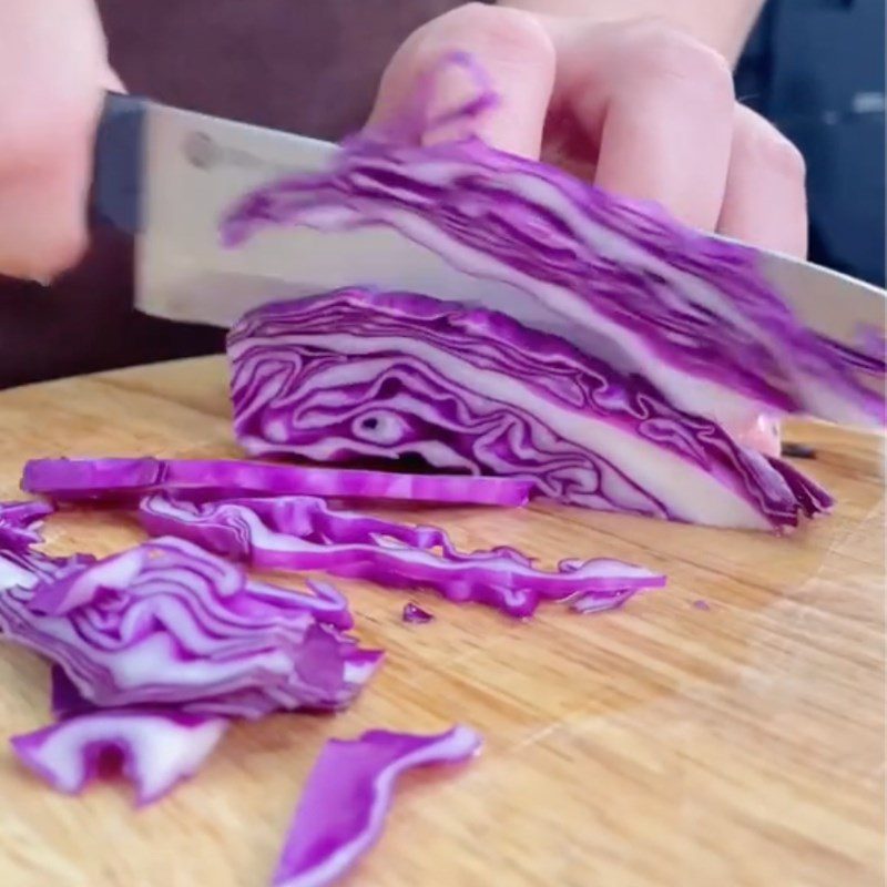 Step 1 Preparing the ingredients for Chicken Breast Salad with Blueberry Yogurt Dressing