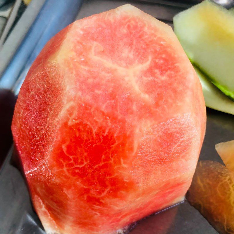 Step 1 Prepare the ingredients for Watermelon Guava Juice